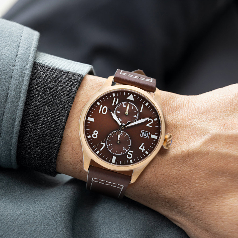 What factors affect the accuracy of quartz watches?