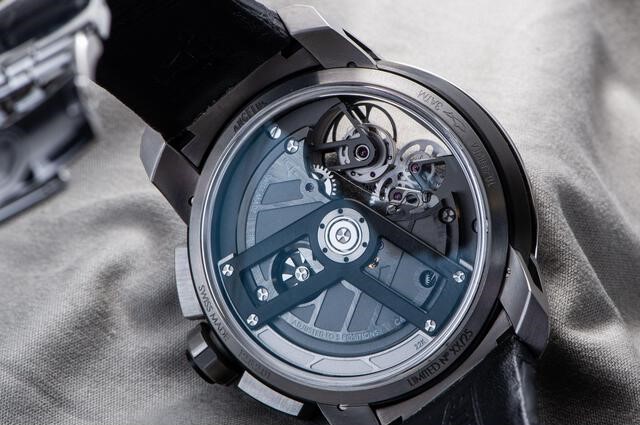Built for the Deep: Understanding the Craftsmanship of Mechanical Dive Watches(图3)