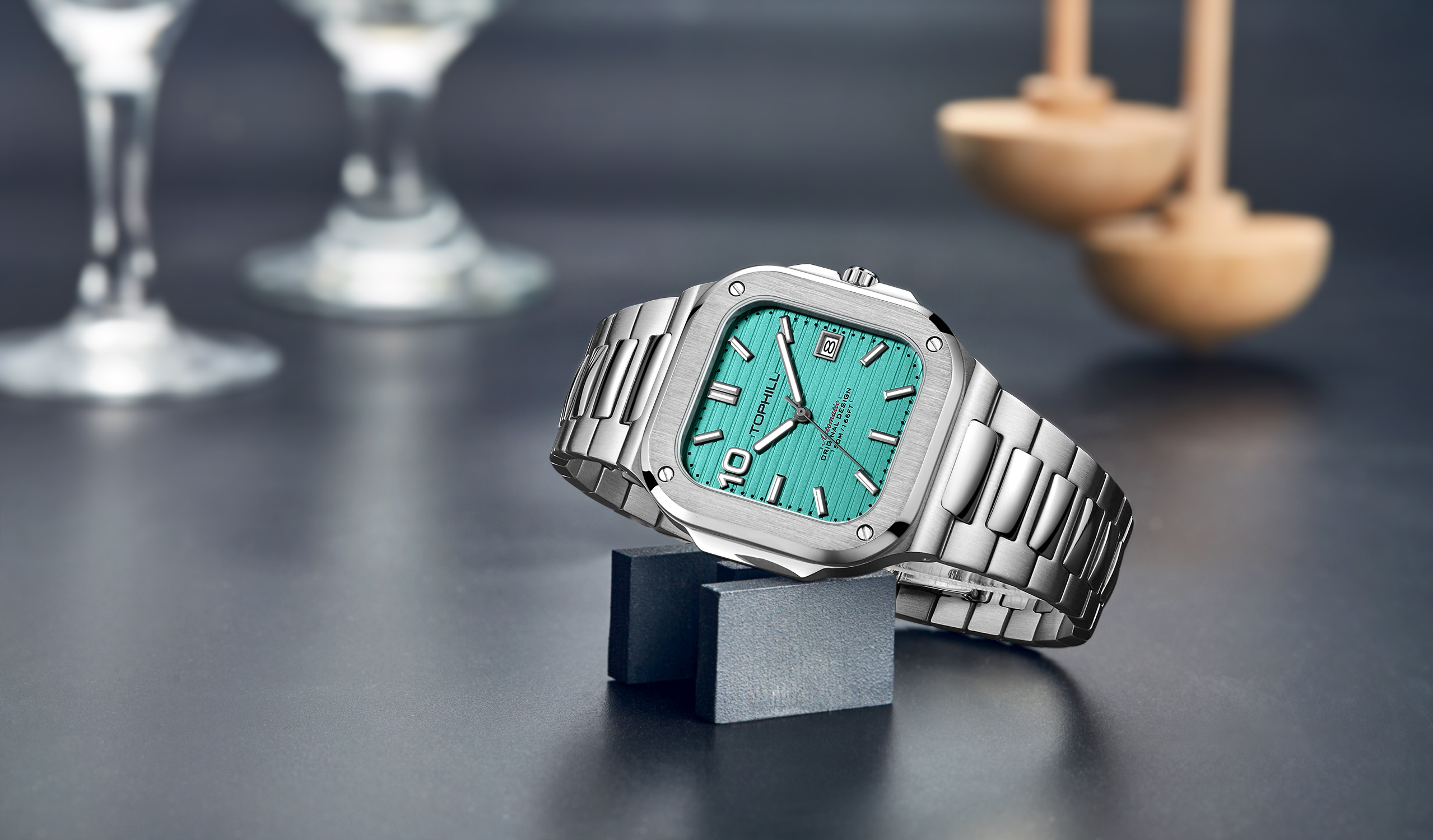 underwater luminous watch Why Do Divers Prefer an Underwater Luminous Watch Over Standard Models?(图1)