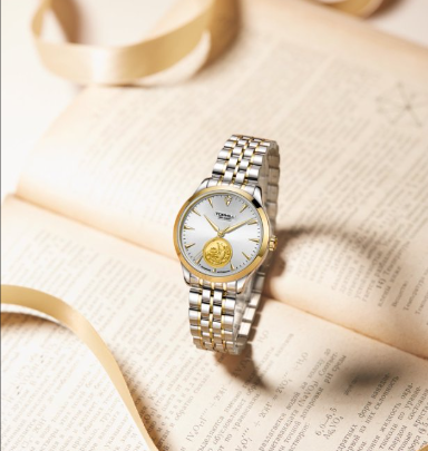 Are Luxury Couple Watches Worth Buying as a Long-Lasting Holiday Gift?(图2)